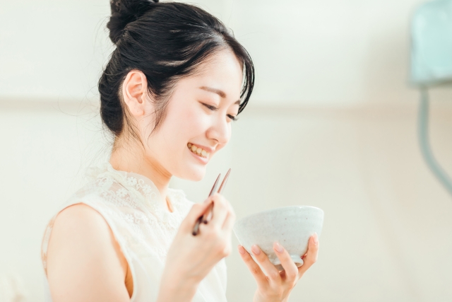 夢占い　美味しい