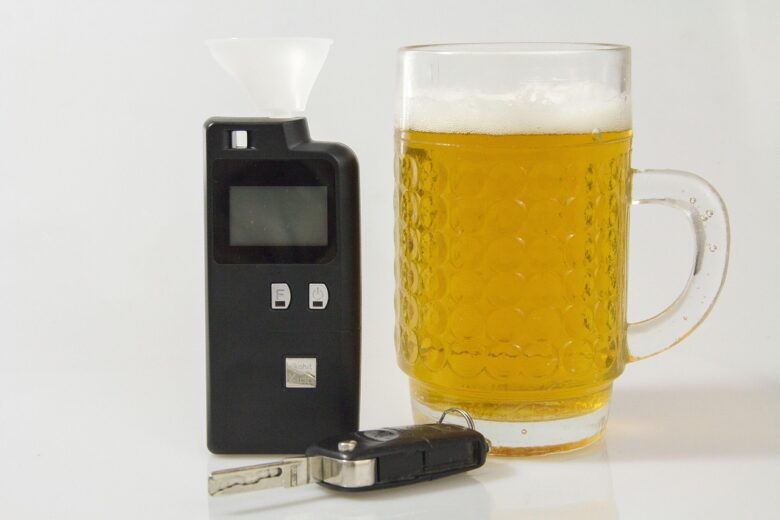 【夢物語】金曜日の白いミニバン|飲酒運転の夢